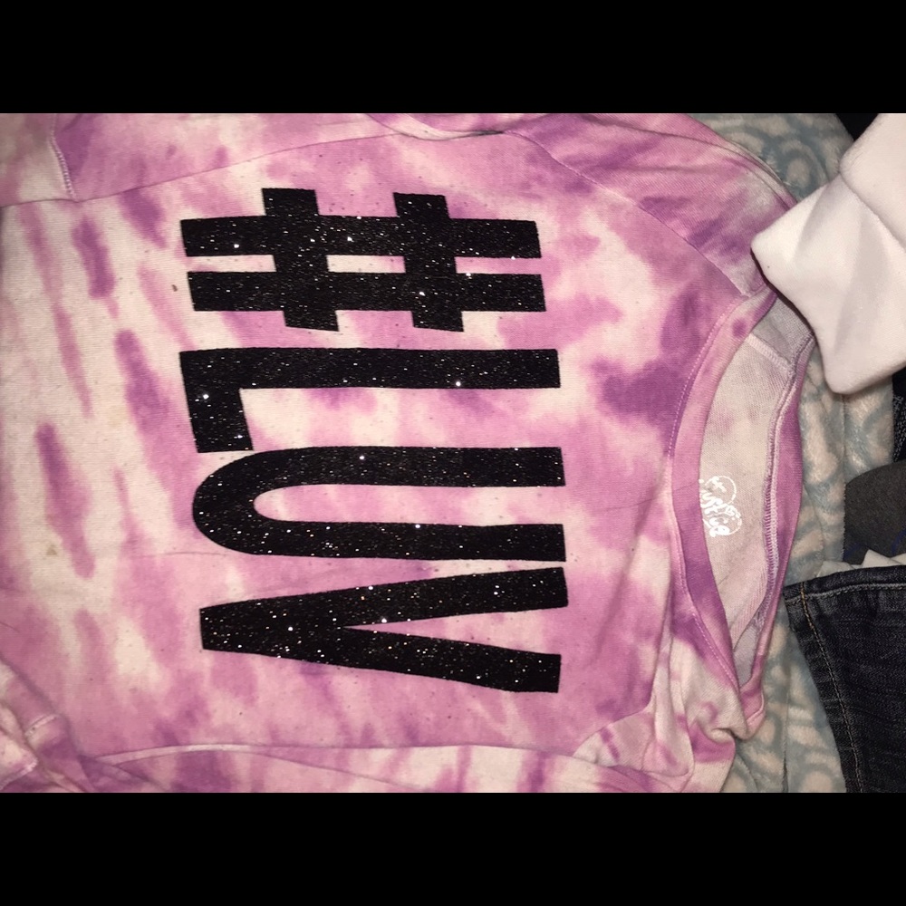 A long sleeve shirt